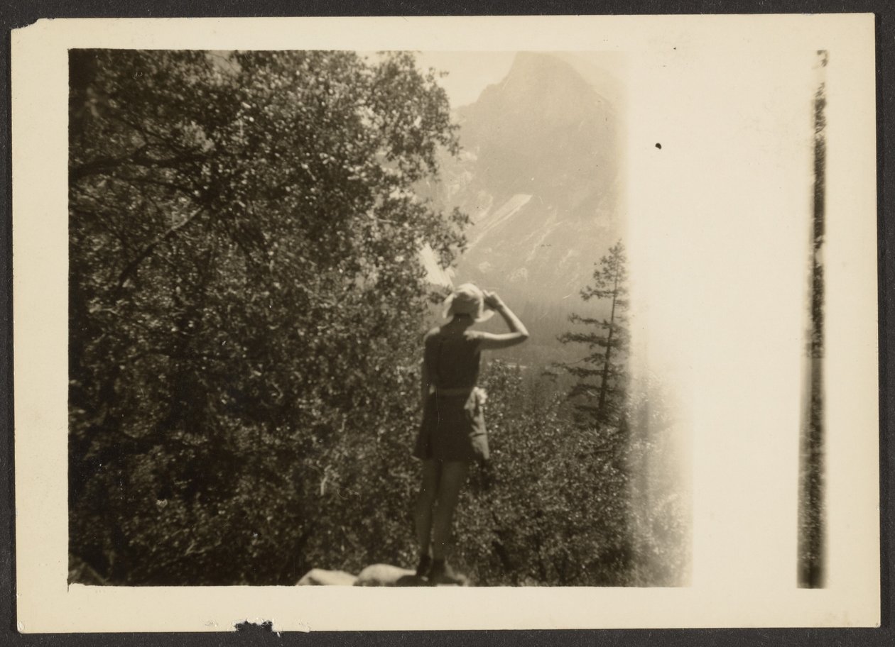 [Figura nel bosco] da Louis Fleckenstein