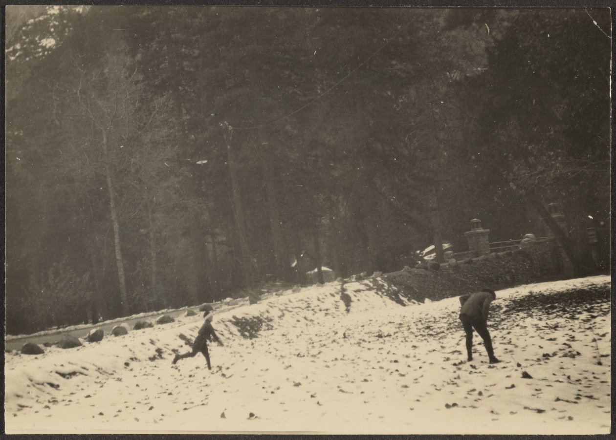 [Figure nella neve] da Louis Fleckenstein