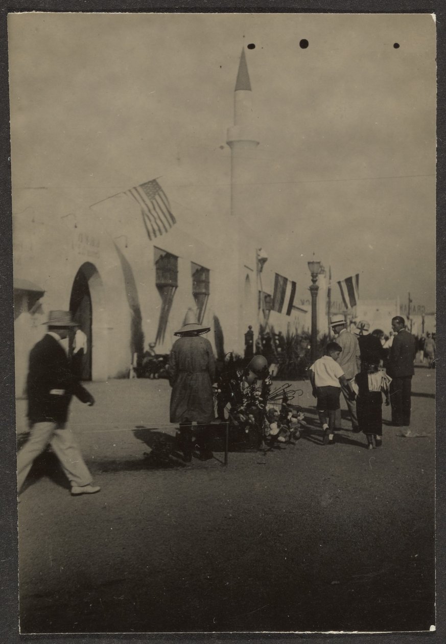 [Figure con bandiere] da Louis Fleckenstein
