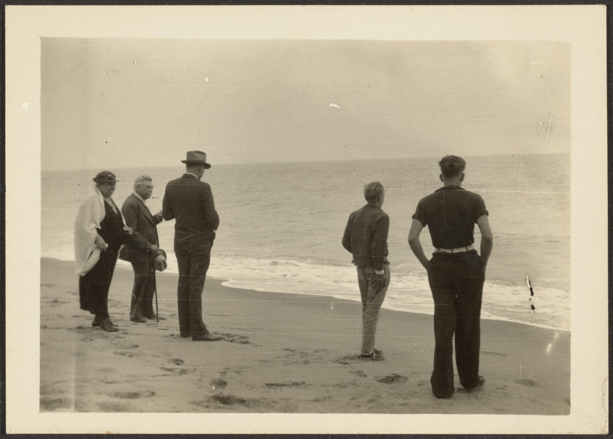 [Famiglia Fleckenstein in spiaggia] da Louis Fleckenstein