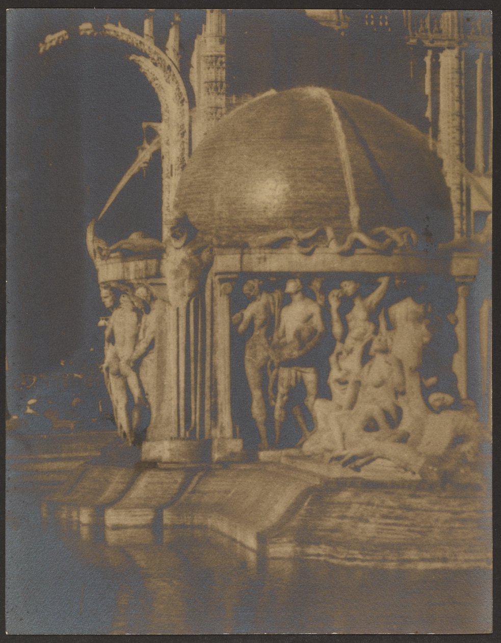 [Dettaglio architettura scultorea] da Louis Fleckenstein