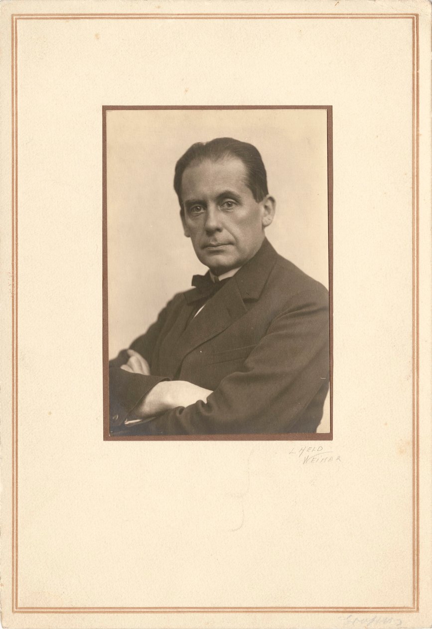 Walter Gropius 1883-1969, primi anni 