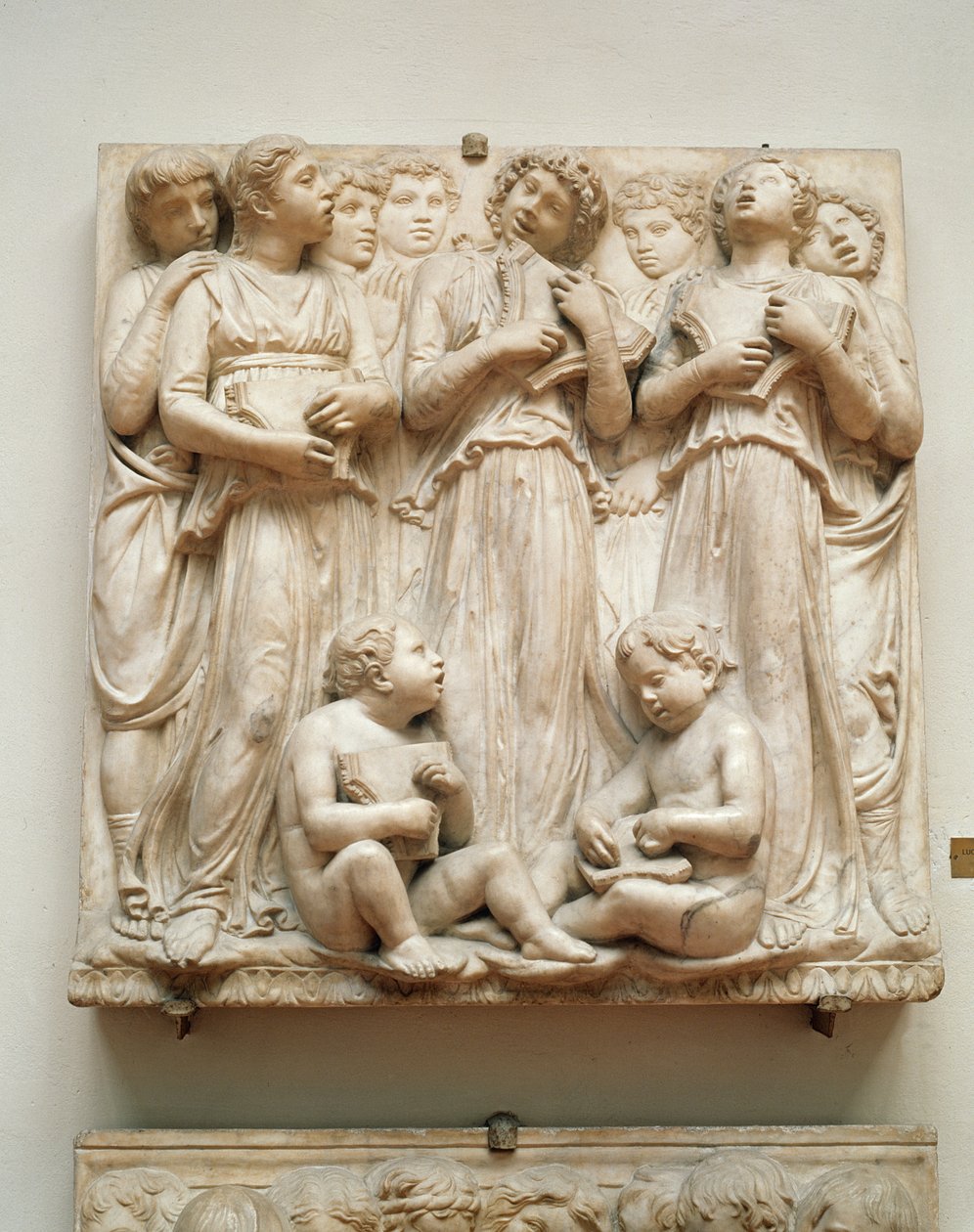 Angeli cantanti, rilievo dalla Cantoria, c.1432-38 (marmo) da Luca Della Robbia