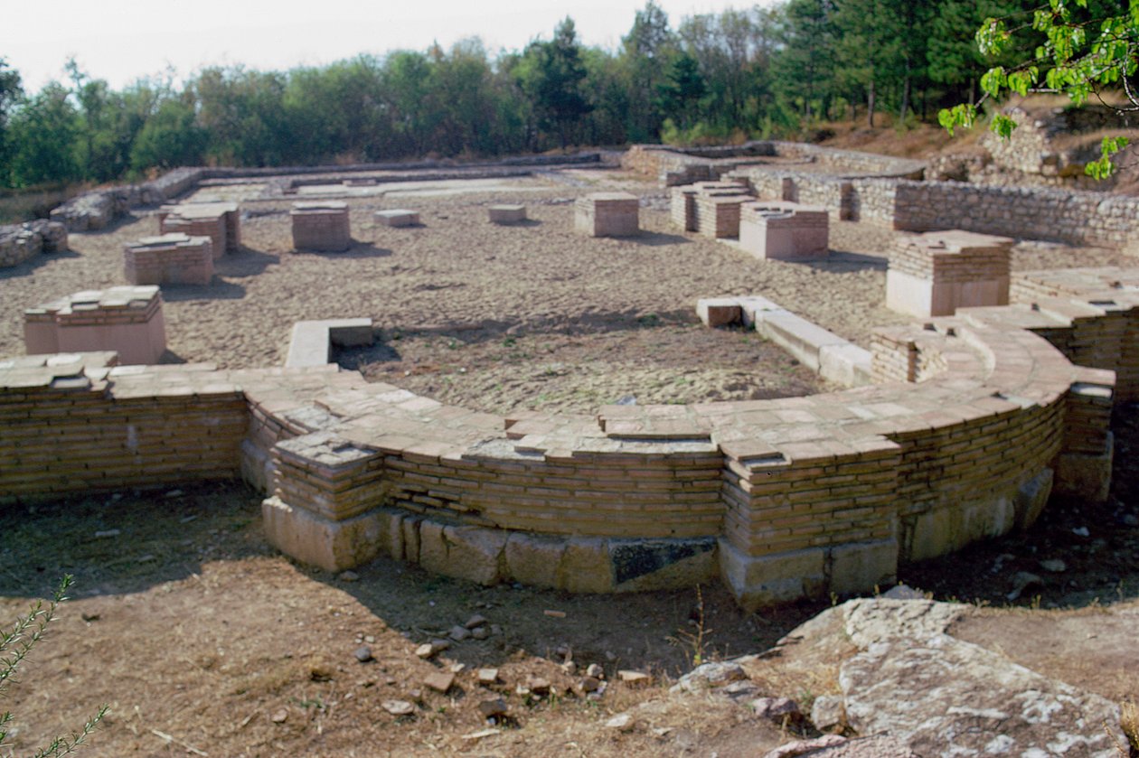 Scavi della basilica da Macedonian School