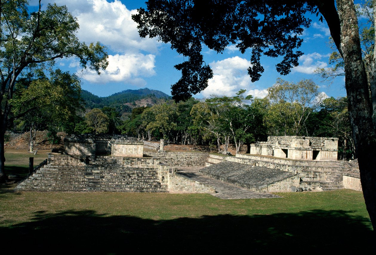 Il campo da gioco, 378 d.C. da Mayan