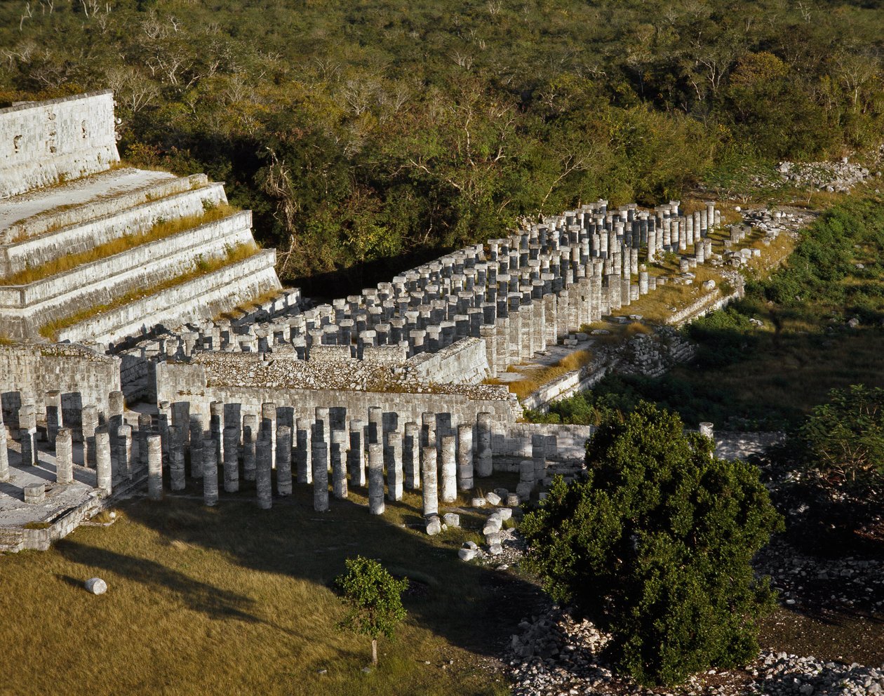 Tempio delle 1000 colonne da Mayan Mayan