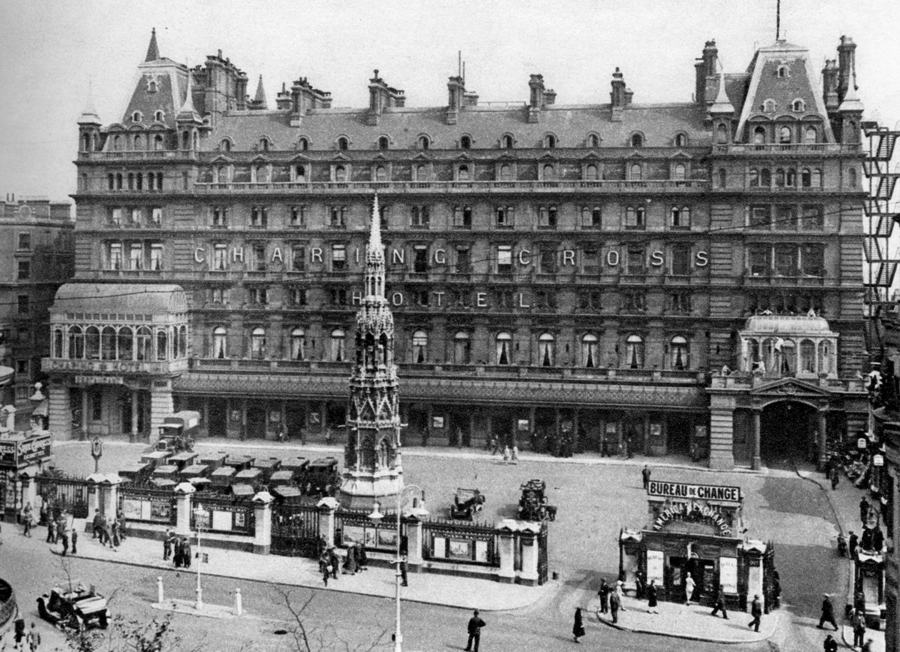 Stazione ferroviaria di Charing Cross, Londra da McLeish
