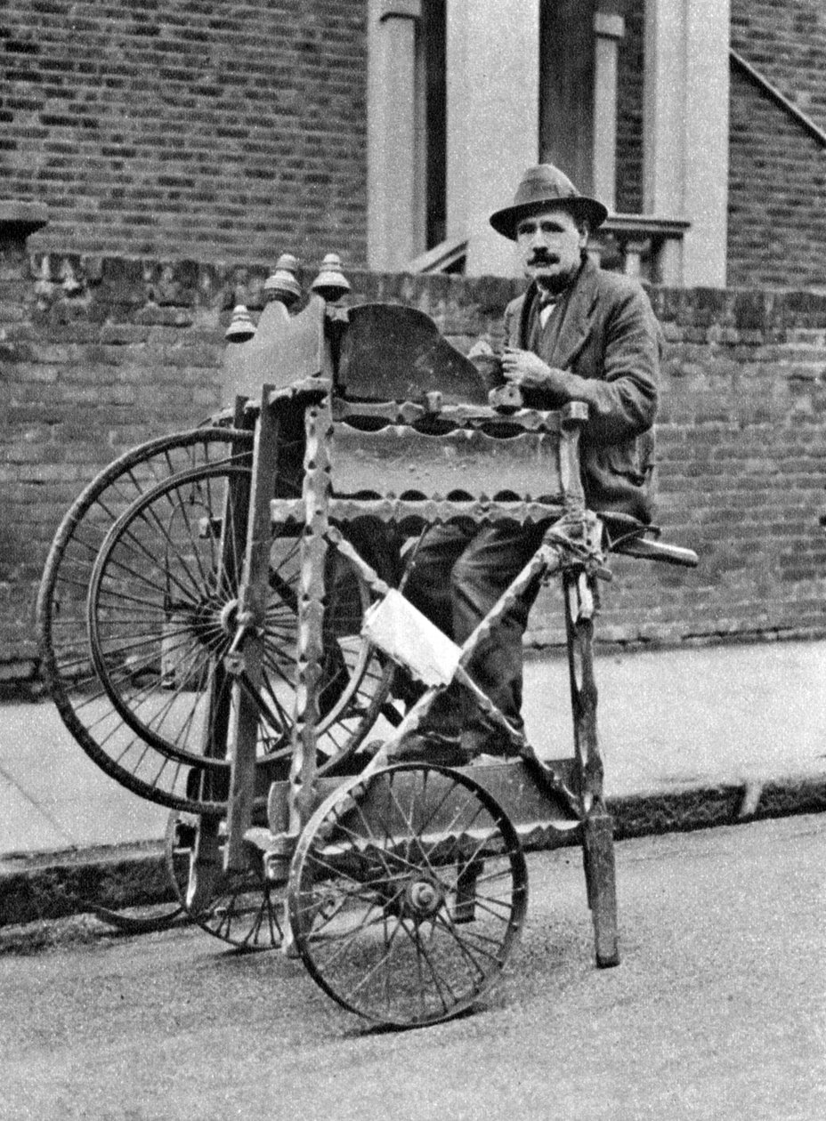 Affilatore di coltelli e forbici, Londra da McLeish