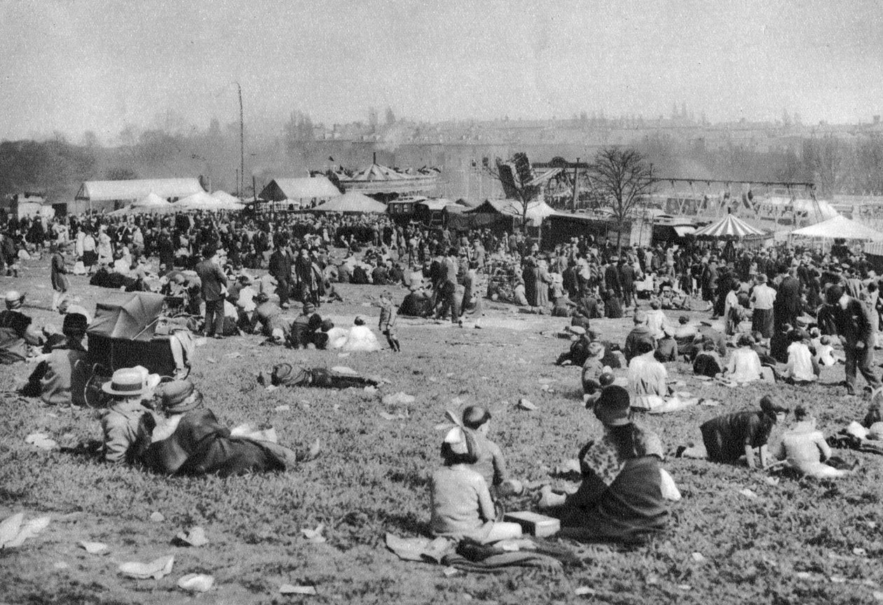 Carnevale del bank holiday di Londra, Hamstead Heath, Londra, 1926-1927 da McLeish