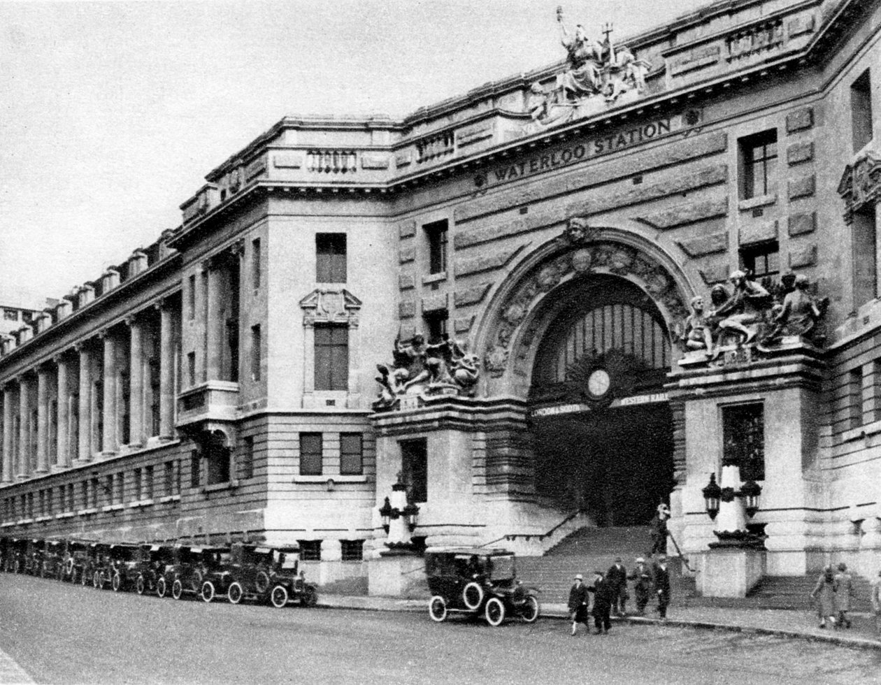 Stazione di Waterloo, Londra, 1926-1927 da McLeish