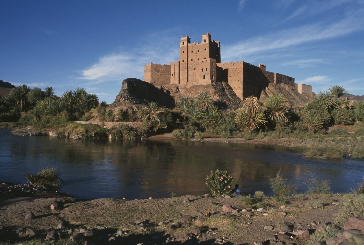Vista di un ksar, valle del Dra da Moroccan School