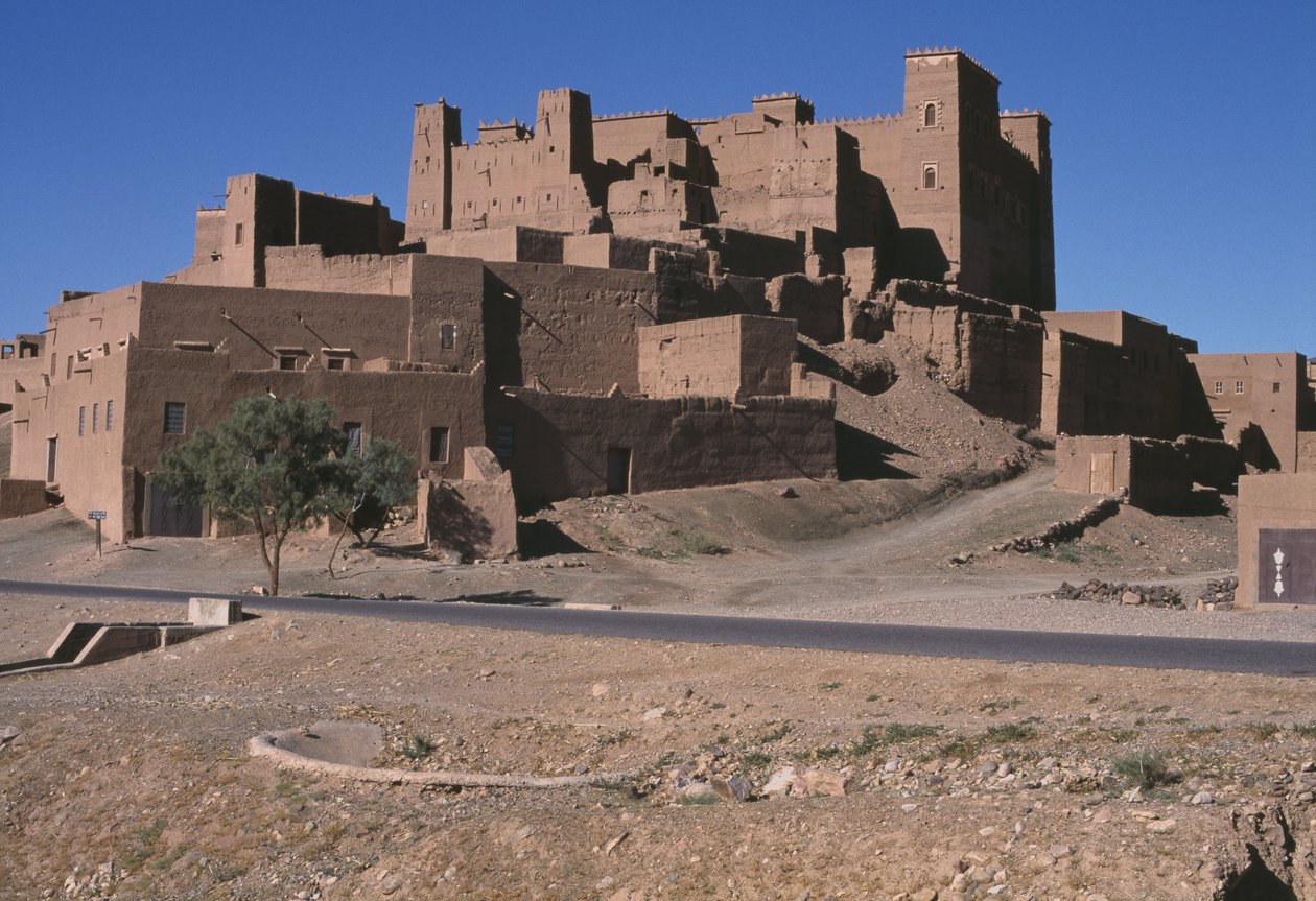 Vista di un ksar, valle del Dra da Moroccan School