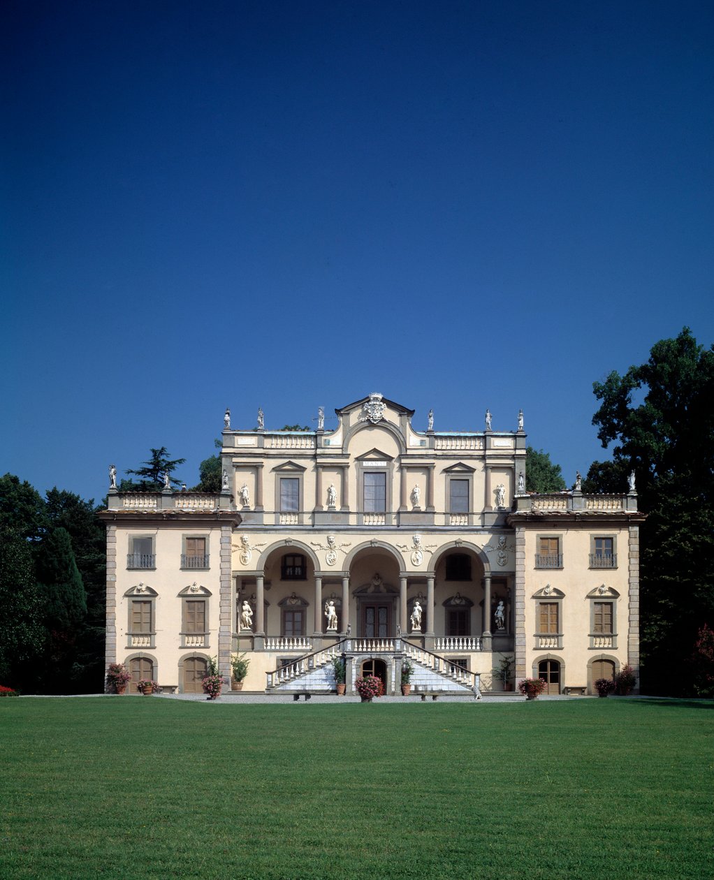 Facciata di Villa Mansi da Muzio (circle of) Oddi