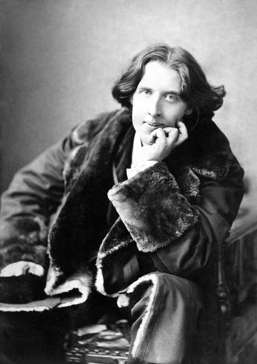 Oscar Wilde nel suo cappotto preferito, 1882 da Napoleon Sarony