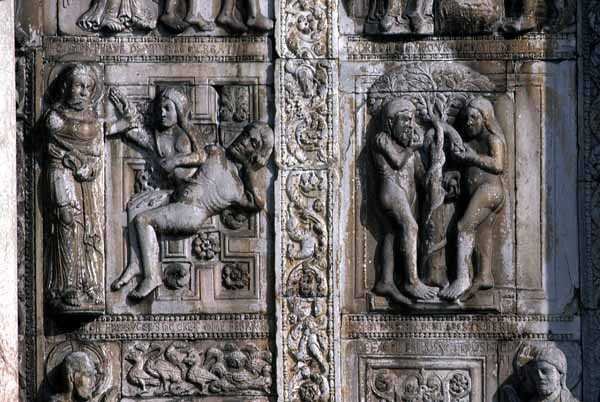 Dettaglio dal lato sud del portico ovest, c.1120-38 da Nicholaus