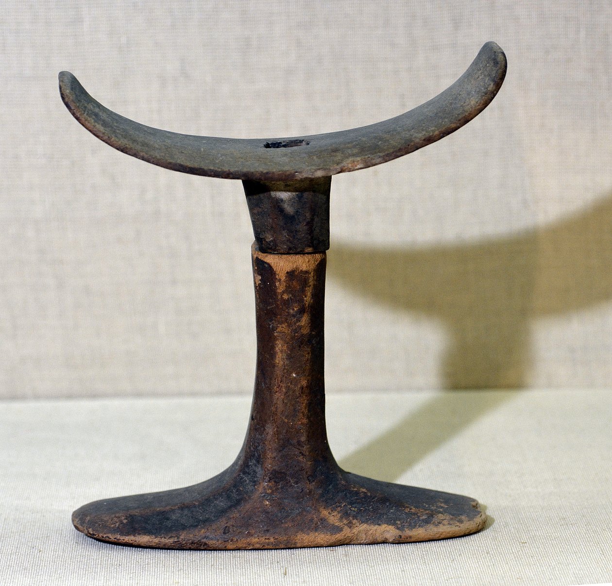 Poggiatesta, c.2500-2100 a.C. da Old Kingdom Egyptian