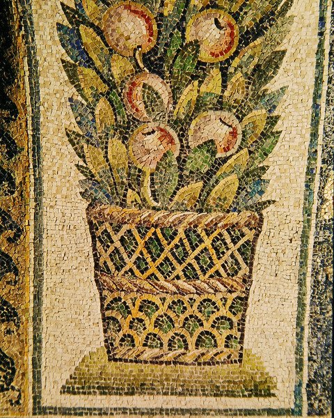 Un Cesto di Frutta, c.430 d.C. (mosaico) da Paleo Christian