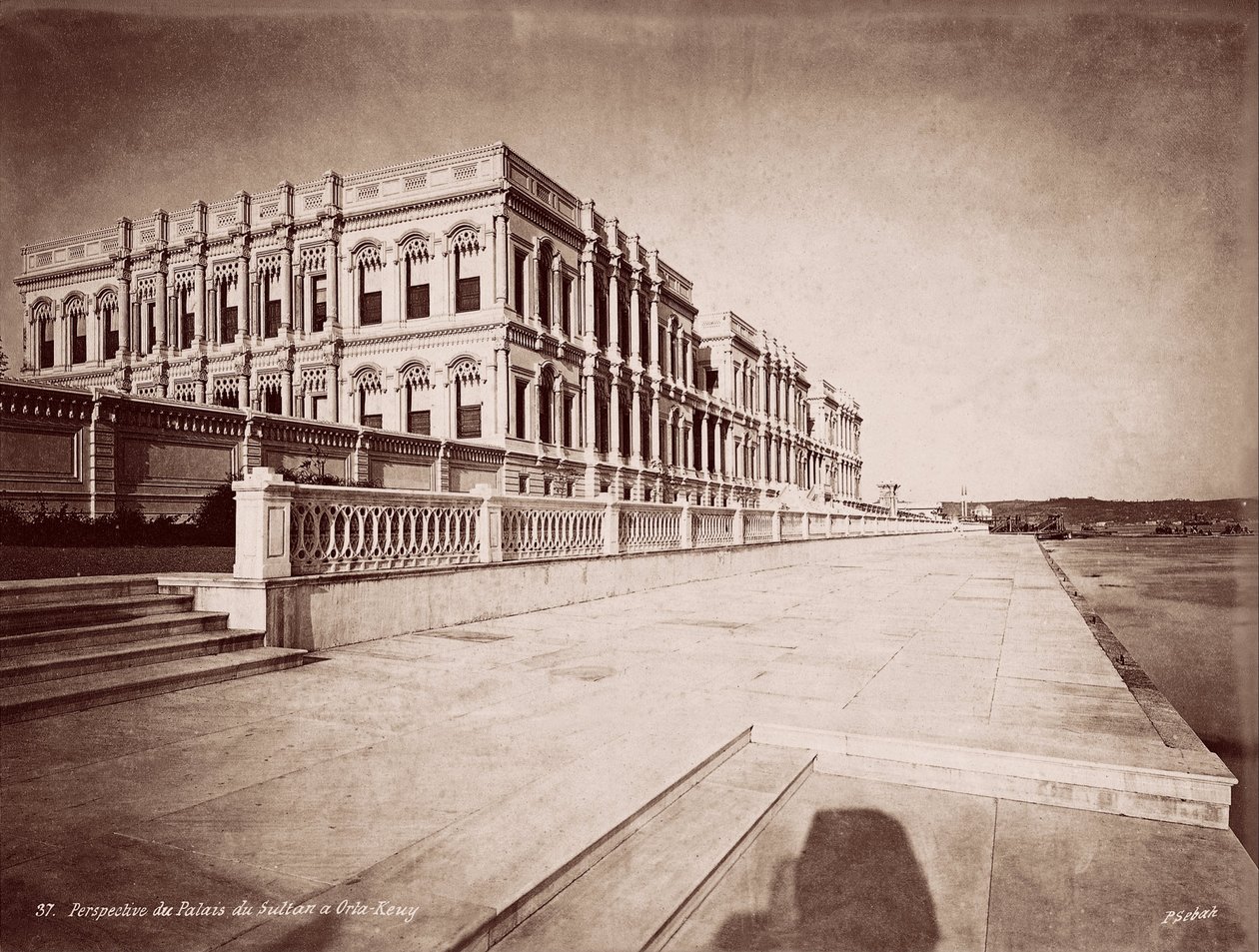Palazzo Çırağan da Pascal Sébah