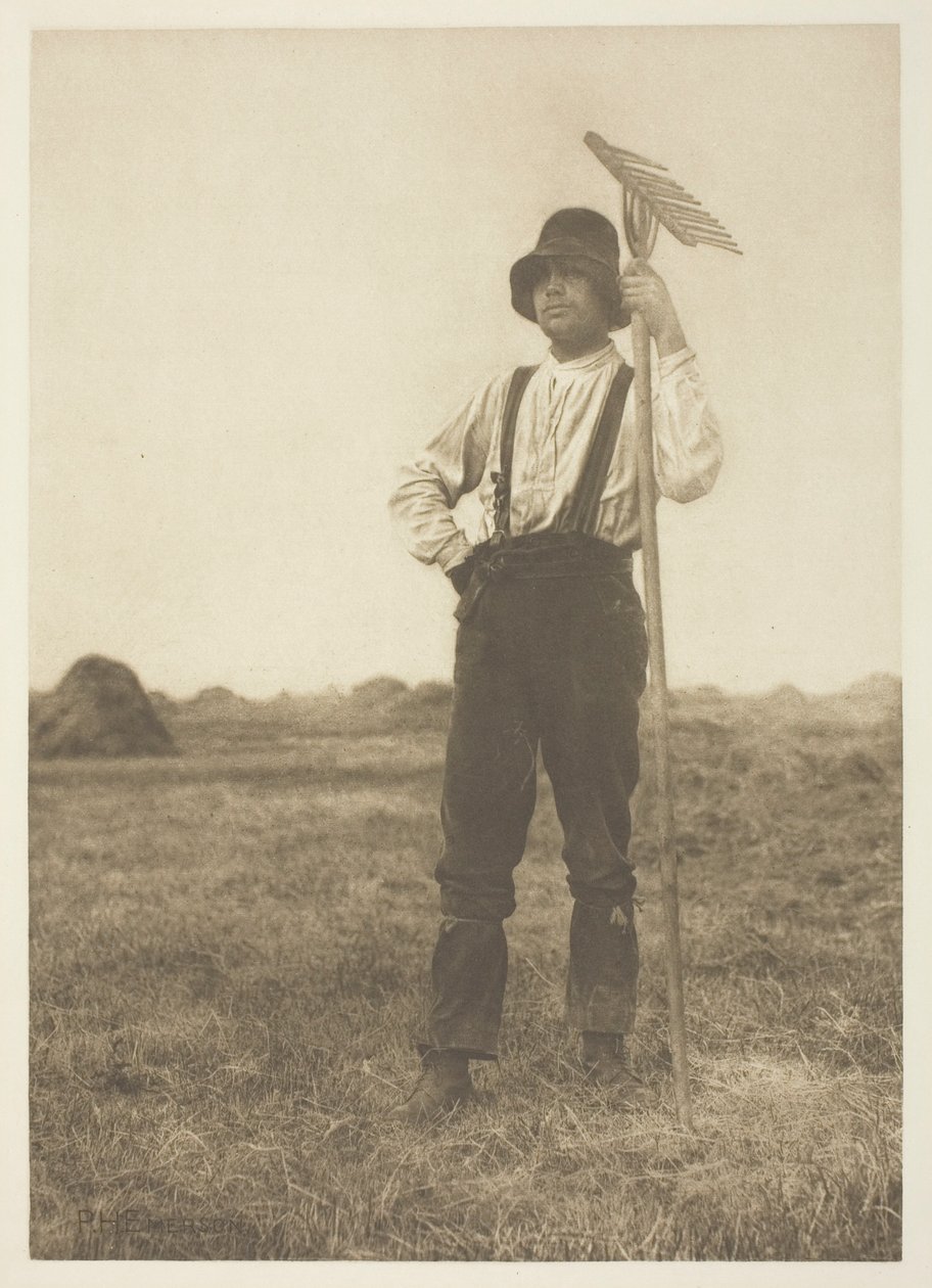 Fienaiolo con rastrello (Norfolk) da Peter Henry Emerson