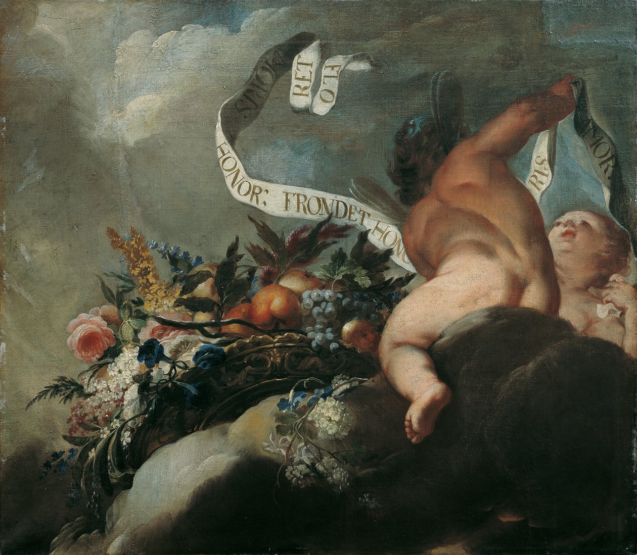 Due putti con fiori, frutti e nastro con scritta da Peter Strudel