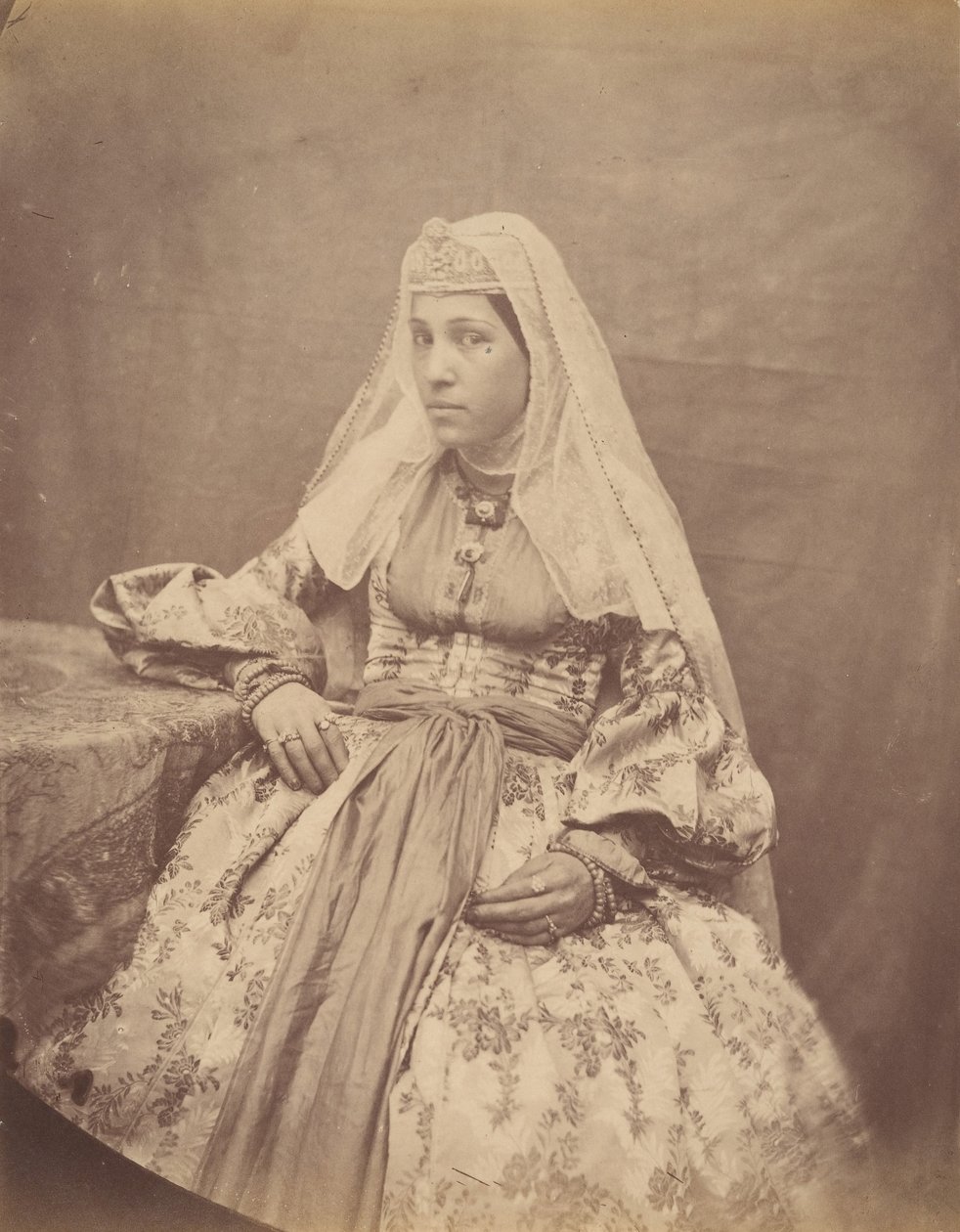 [Donna armena di Teheran], 1840-60 da Possibly by Luigi Pesce.