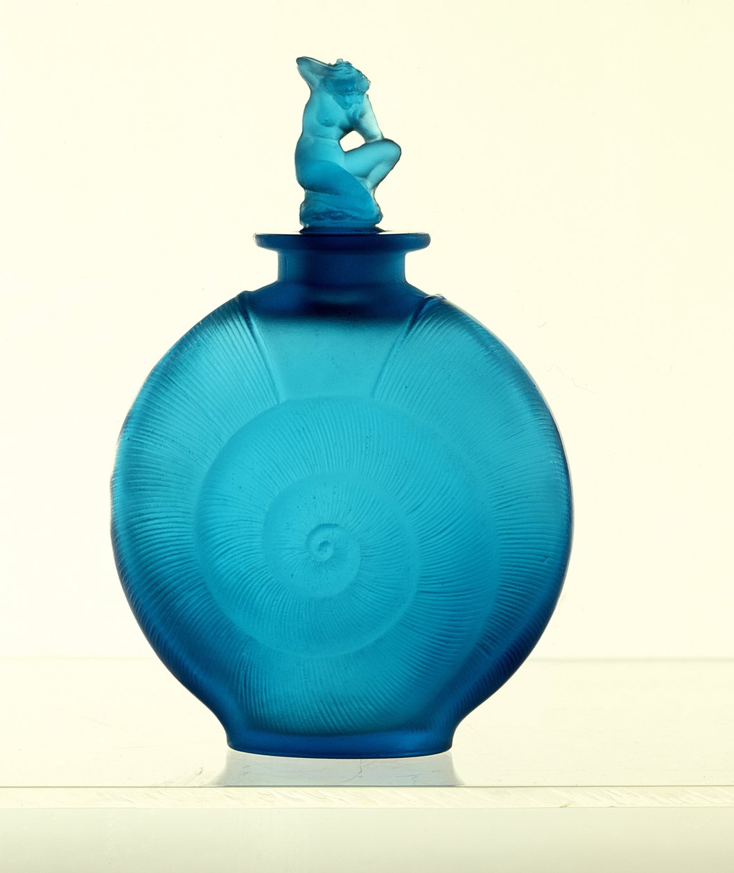 Bottiglia di Profumo e Tappo Amphitrite da Rene Jules Lalique