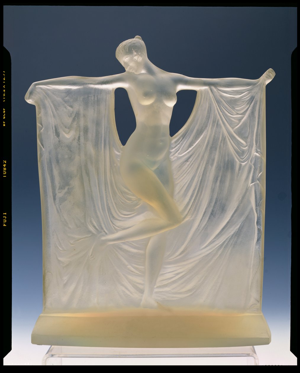 Suzanne al bagno, statuetta in vetro opalescente da Rene Jules Lalique