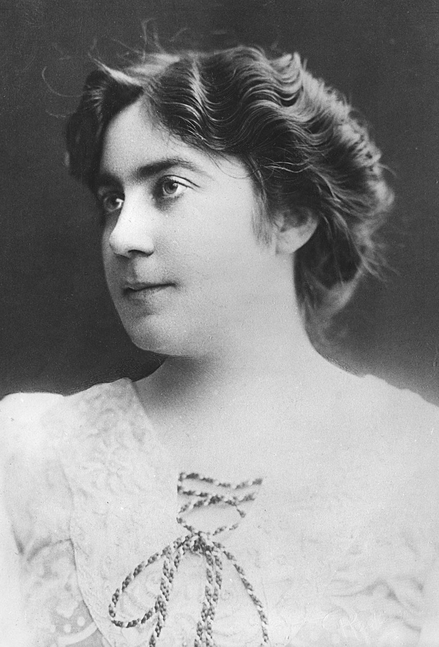 Louise-Léonie Grandjean da Reutlinger Studio