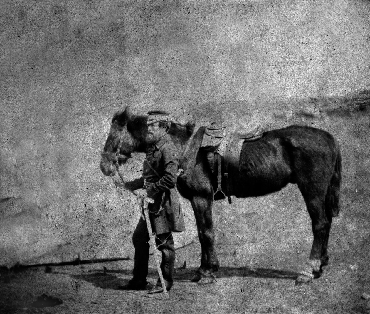 Capitano Arthur Layard, 1855 da Roger Fenton