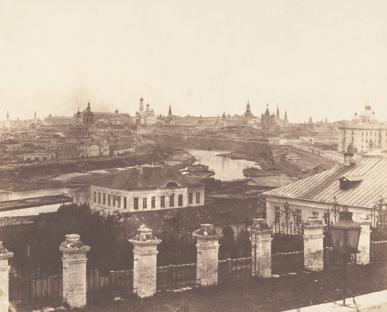 Mosca, il Cremlino in lontananza, 1852 da Roger Fenton