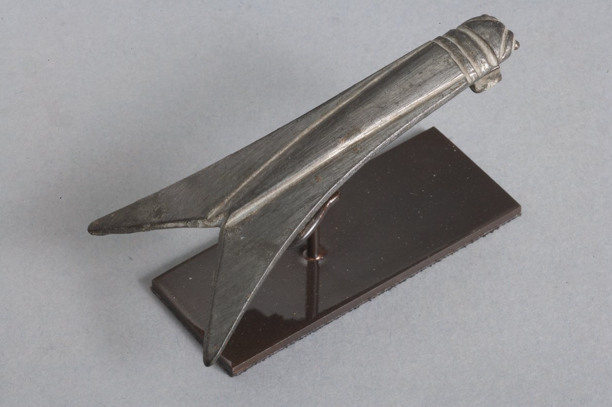 Fibula di una cicala (bronzo stagnato) da Roman