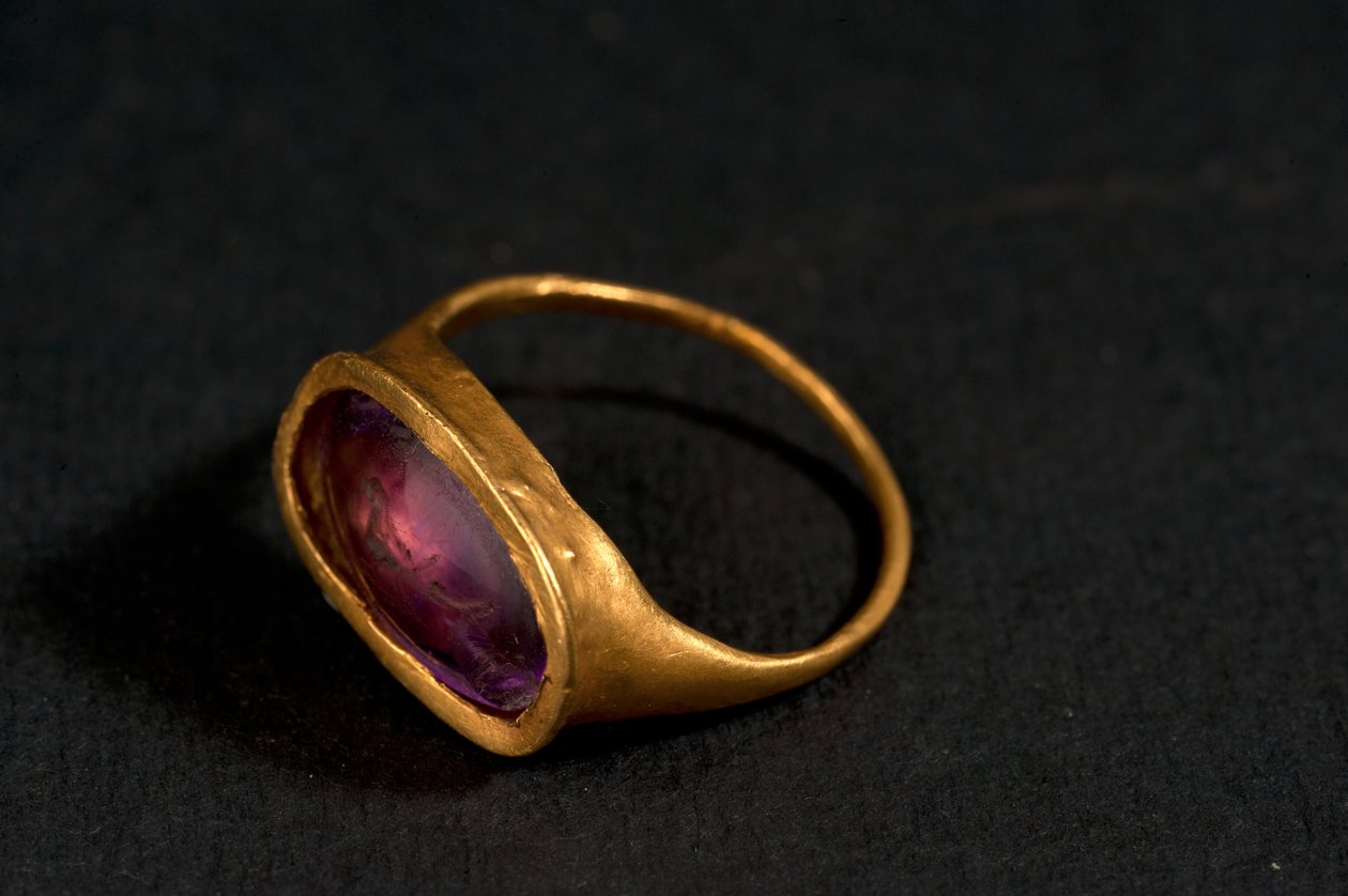 Anello (oro e ametista) da Roman