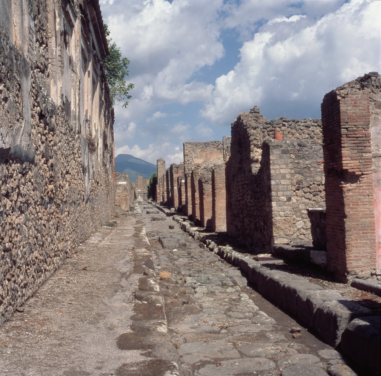 Via di Stabia da Roman