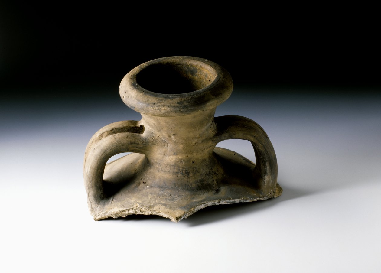 Anfora di vino francese con iscrizione dipinta sul collo, dal sito romano di Newstead, Melrose da Roman Roman
