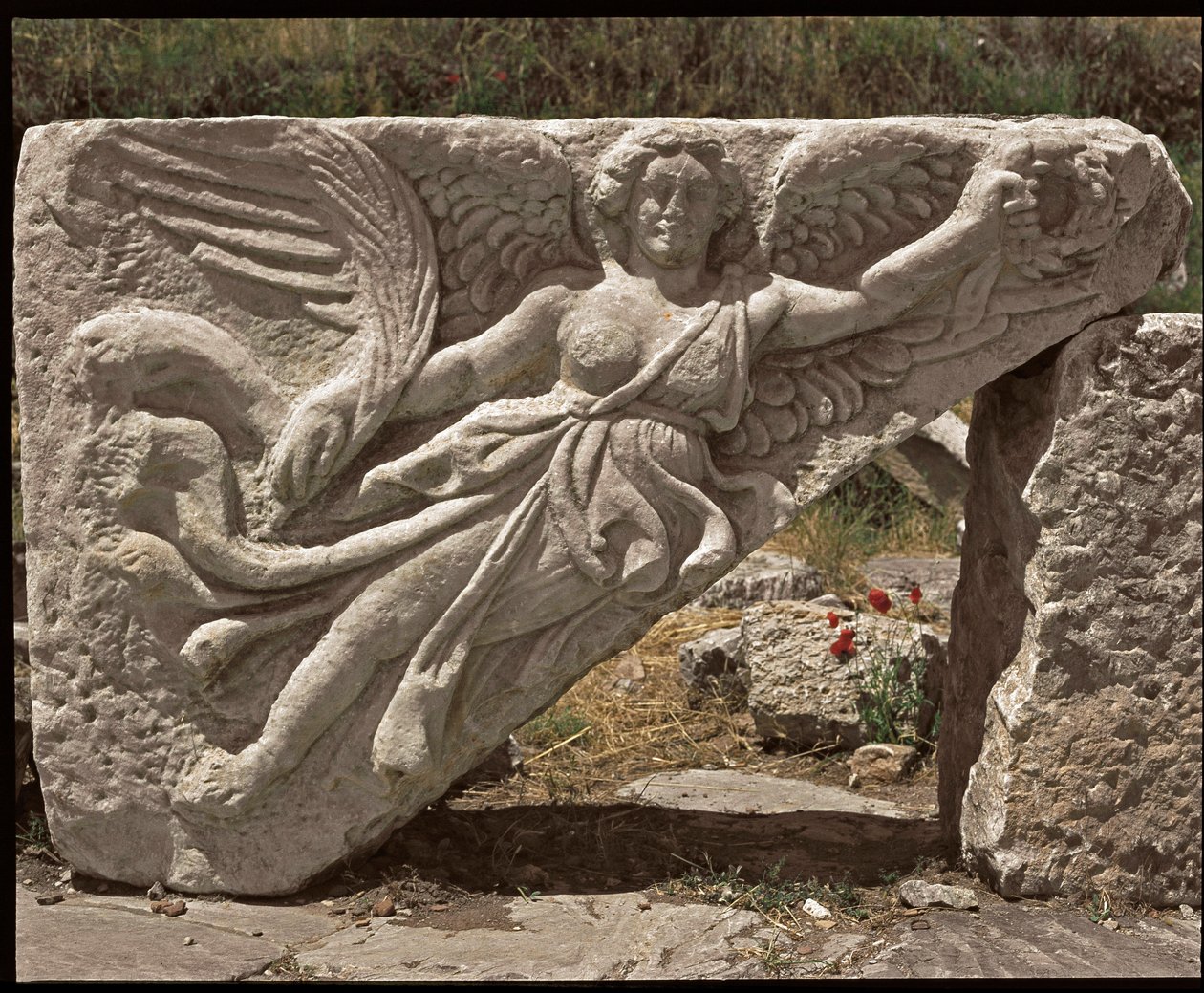 Nike. Bassorilievo del II secolo da Roman