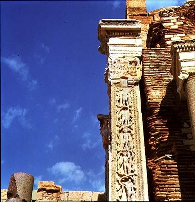 Pilastro dalla Basilica Severiana da Roman
