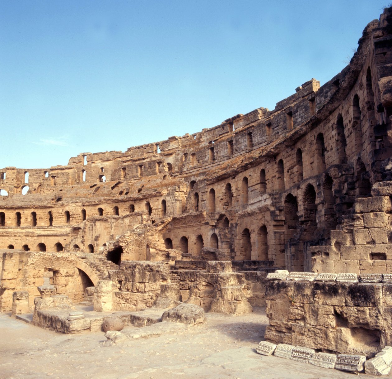 Colosseo romano di El-Djem, Tunisia da Roman