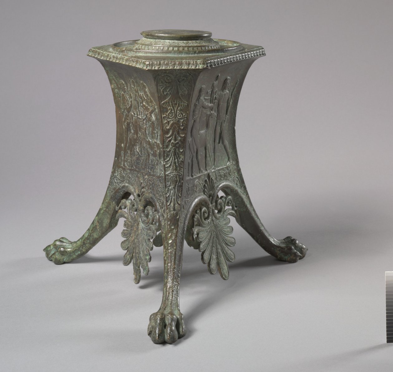 Base a treppiede da Roman Imperial Period