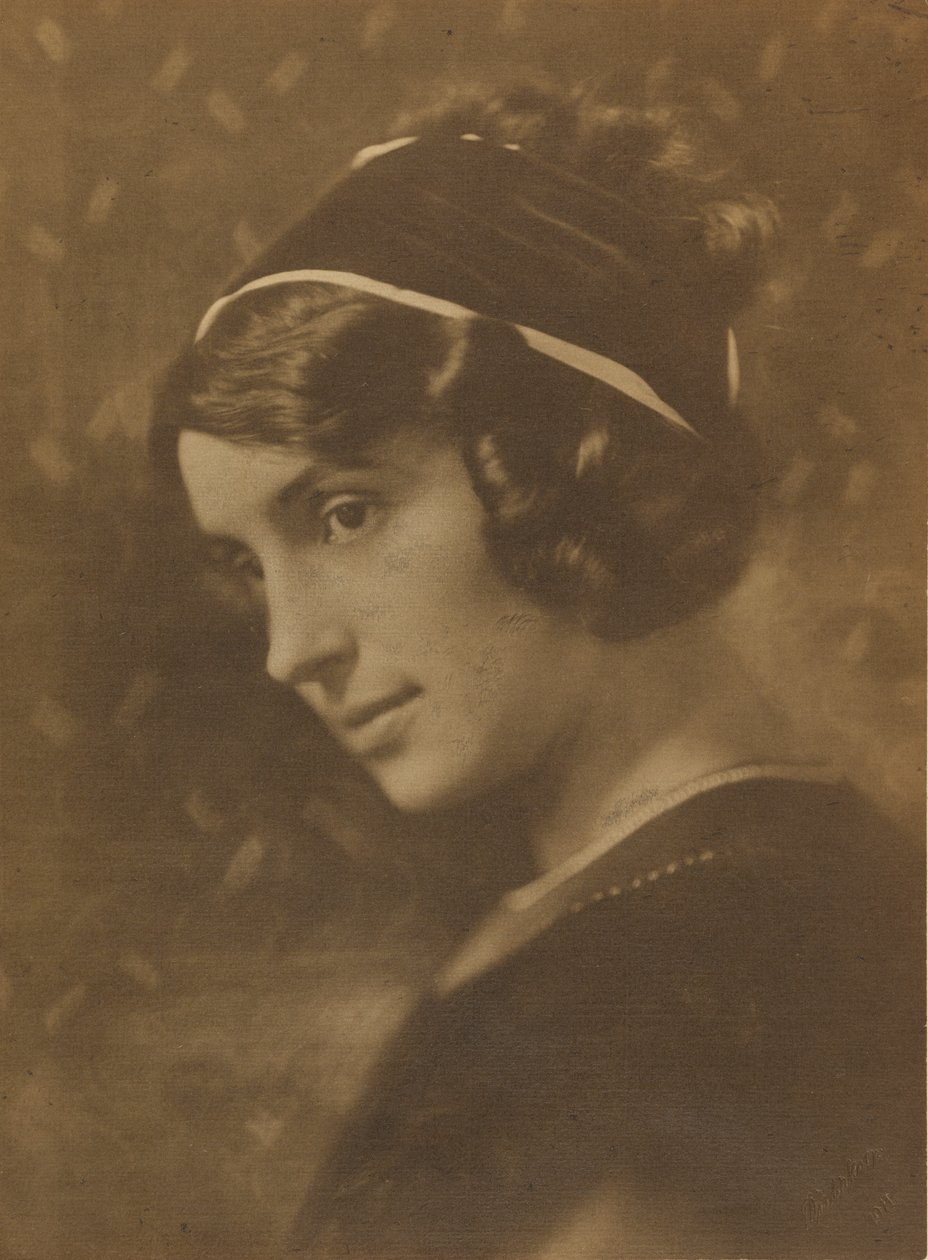 [Ritratto di giovane donna] da Rudolf Duhrkoop