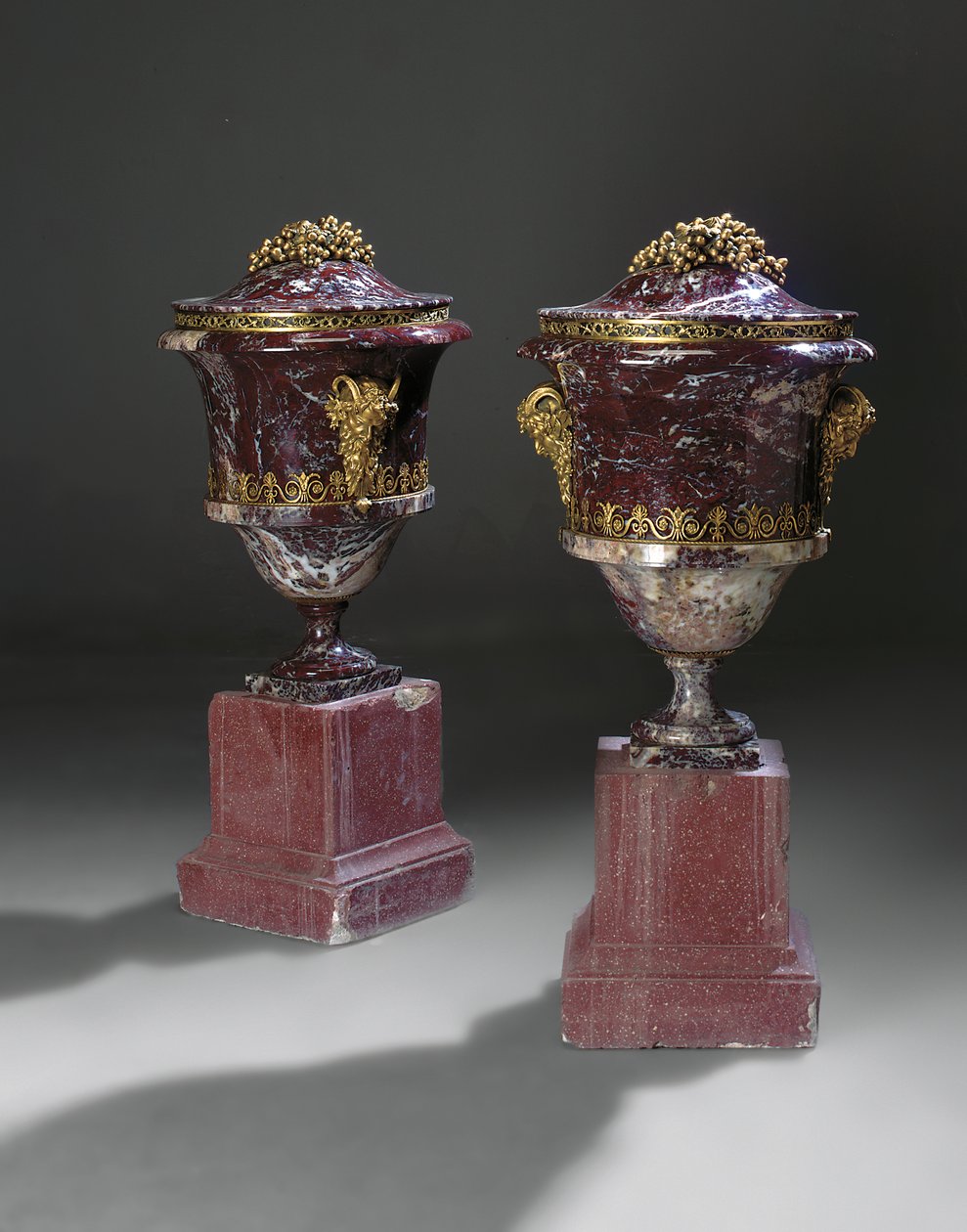 Un paio di vasi, c.1790 da Russian School