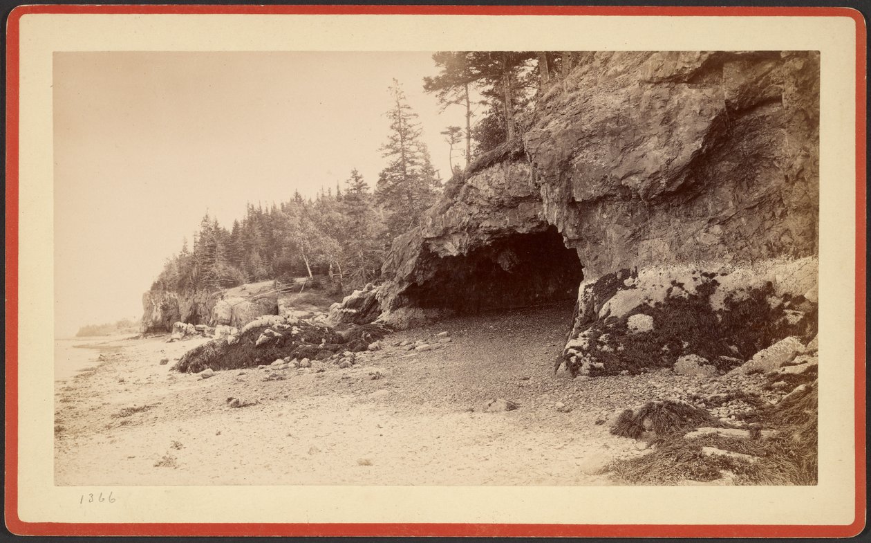 [Grotta, forse a Mt. Desert, Maine]. da S.R. Stoddard