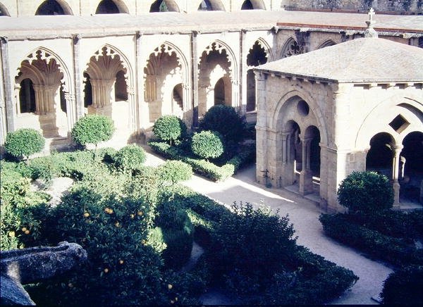 Vista del chiostro da School Spanish