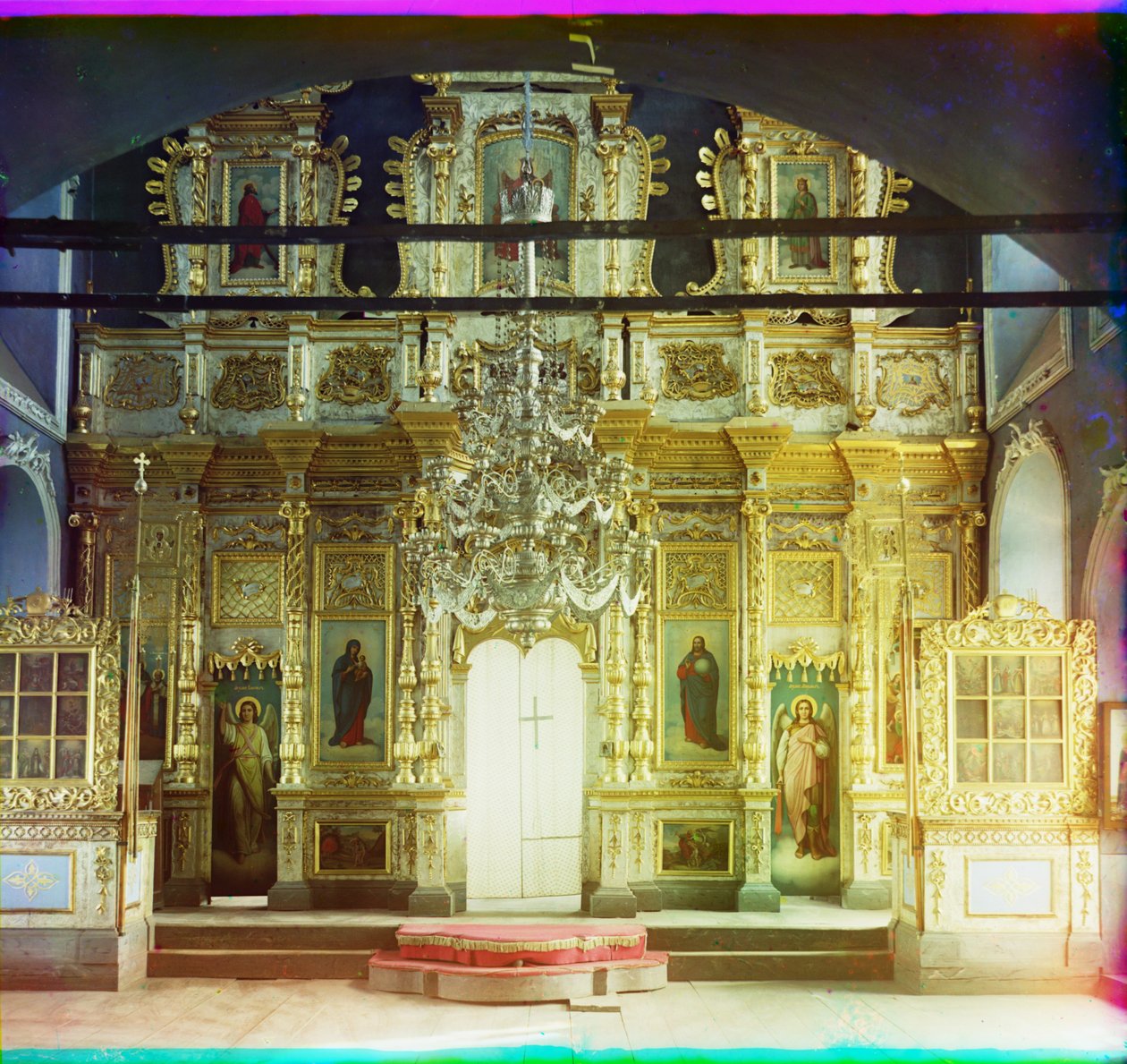 Icone nella Cattedrale della Trinità (ora Candelora), Yalutorovsk, 1905-1915 da Sergey Prokudin Gorsky