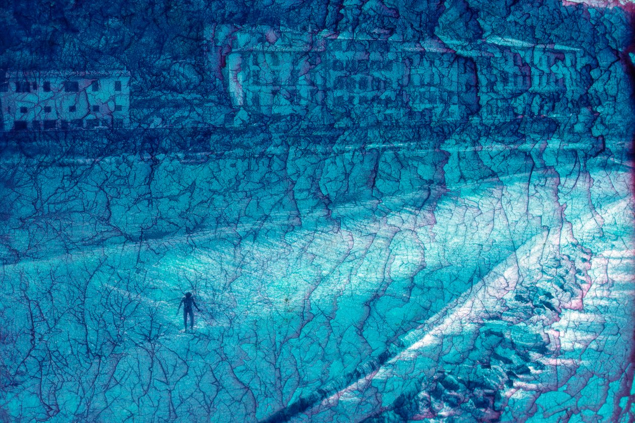 Lo Spazio Tra., 2022 (foto) da Sisse Brimberg