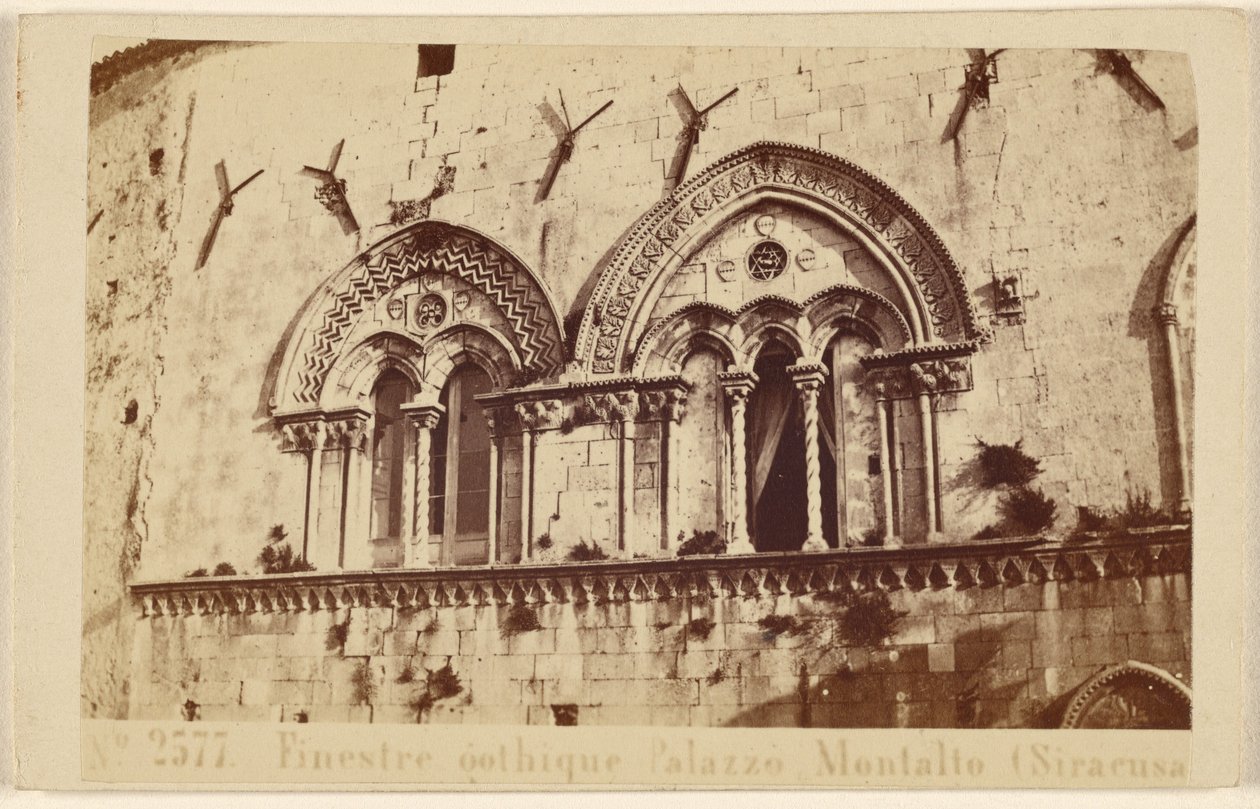 Finestre gothique Palazzo Montalto (Siracusa) da Sommer and Behles