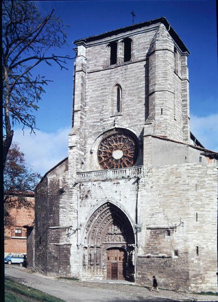 Facciata ovest della chiesa di San Esteban da Spanish School