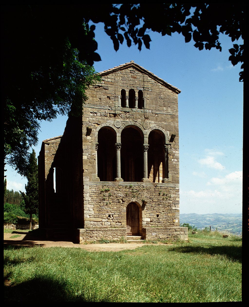 Vista della chiesa di Santa Maria da Spanish School