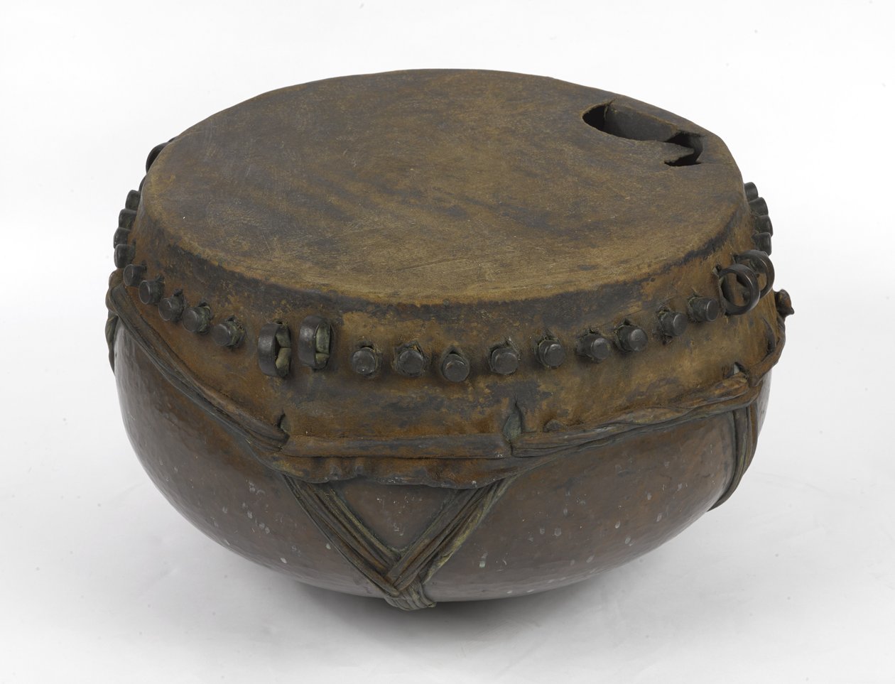 Tamburo di rame sudanese, c.1898 da Sudanese School