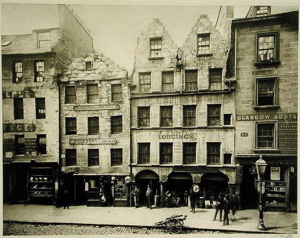 Close No.193, High Street, Glasgow da T. and R. Annan and Sons