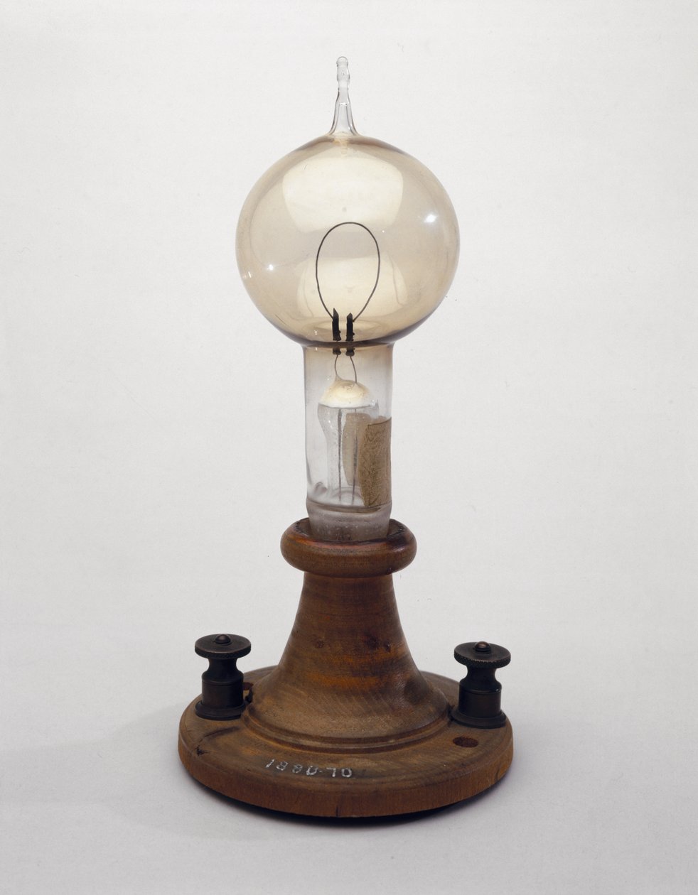 Filamento elettrico, 1879 da Thomas Alva Edison